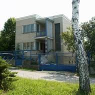Predn� poh�ad od ulice